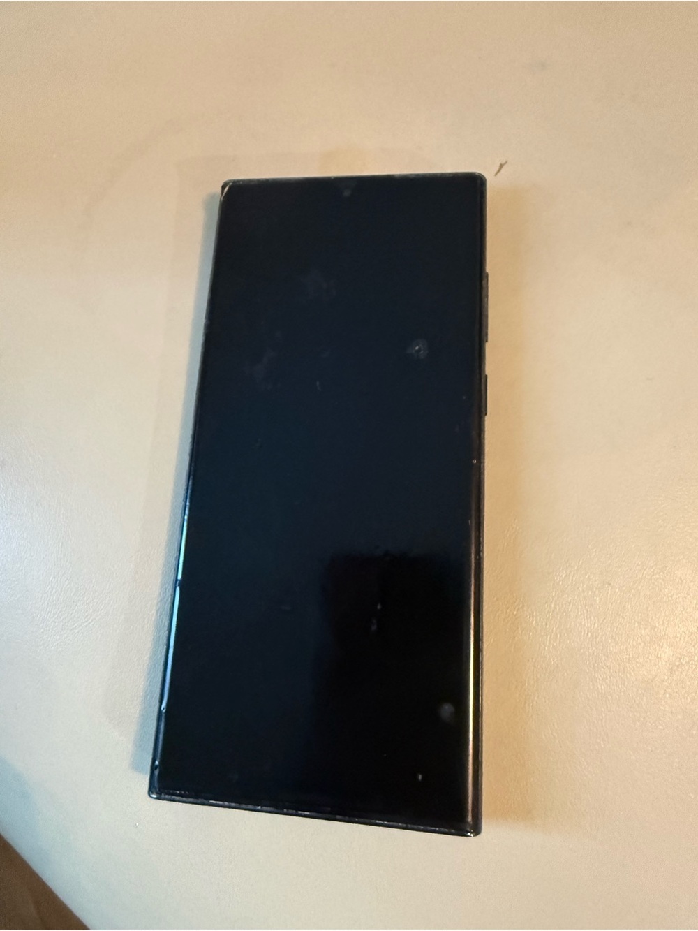 Black Smartphone - Sleek Black Touchscreen (Brand Unspecified)